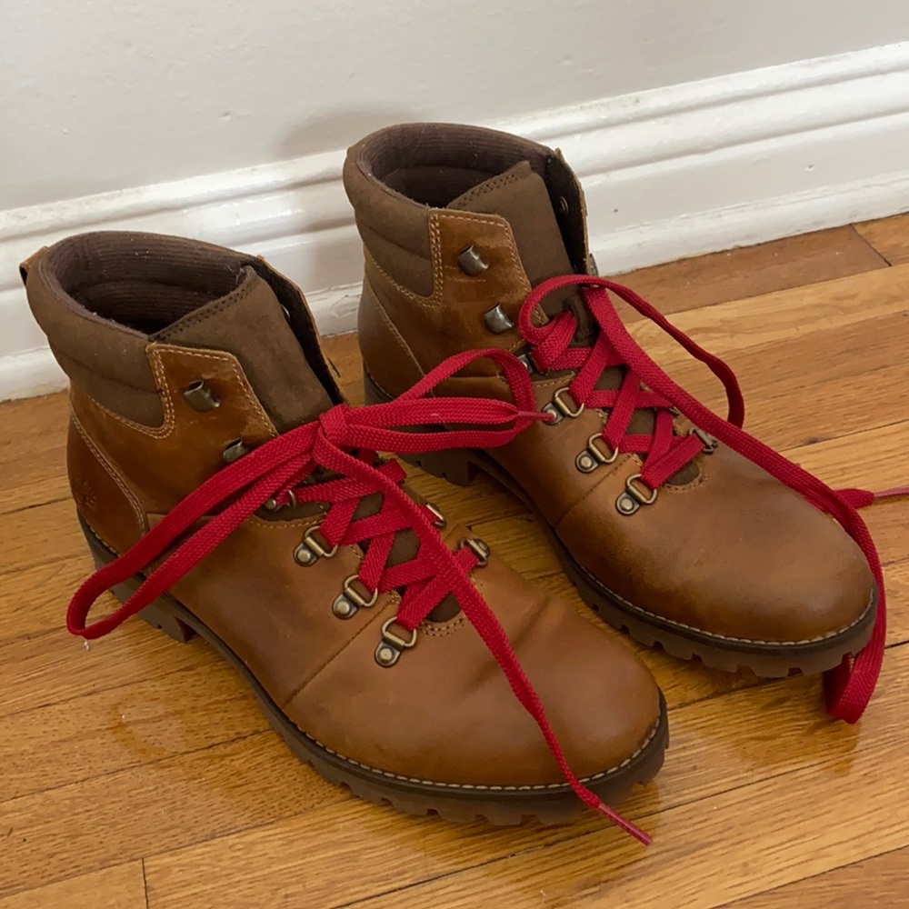 Timberland boots - size 8 brown